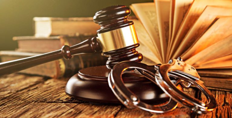 Qué significa impugnación: definición, tipos y ejemplos legales