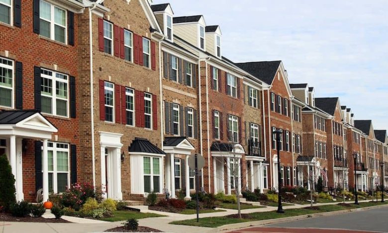 qué significa casa adosada