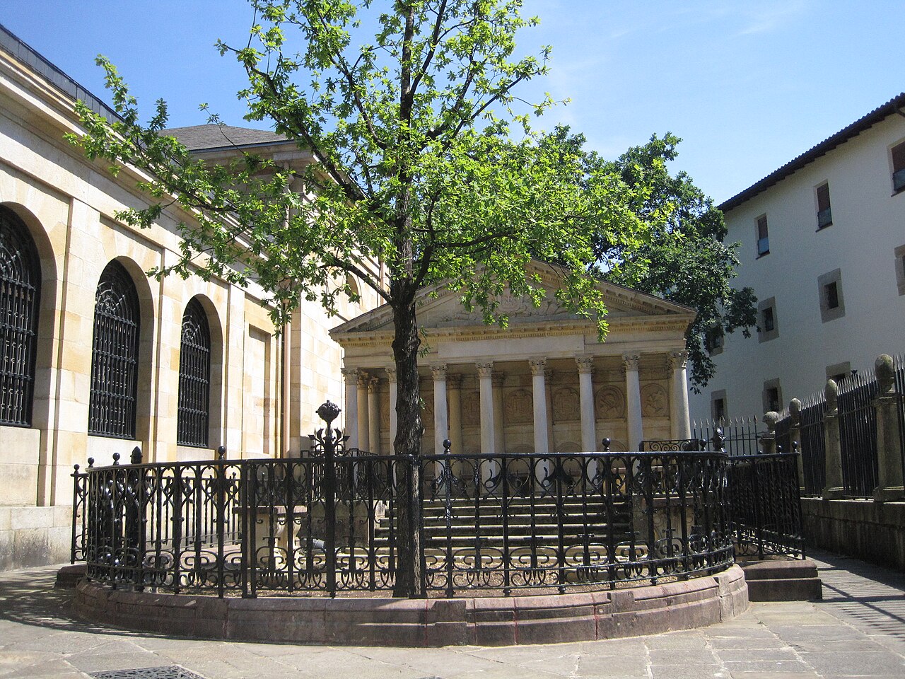 Casa de Juntas y Árbol de Gernika